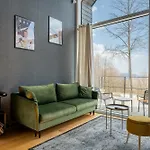 Lägenhet Pinehill Z Widokiem Na Zalew By Spaceapart *